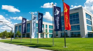 پرچم مورد نیاز شرکت
تعدادی پرچم مربعی در یک فضای باز